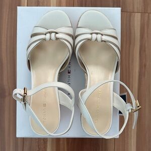 Tommy Hilfiger Women's Cream Strappy Sandals
